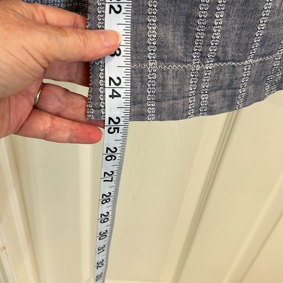 Size M Nurture ladies top. - Picture 6 of 6